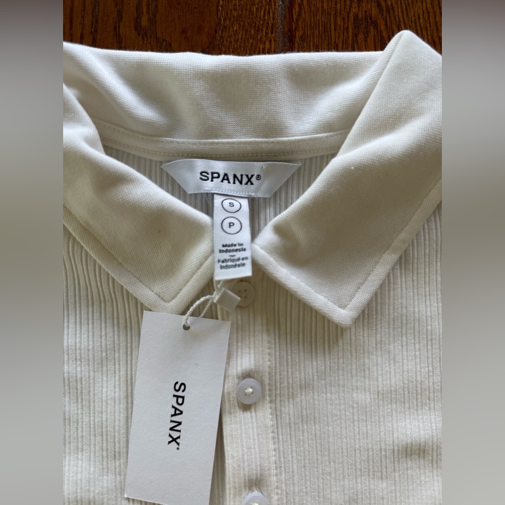 🆕 SPANX Cream Ribbed Polo Top - Picture 5 of 8